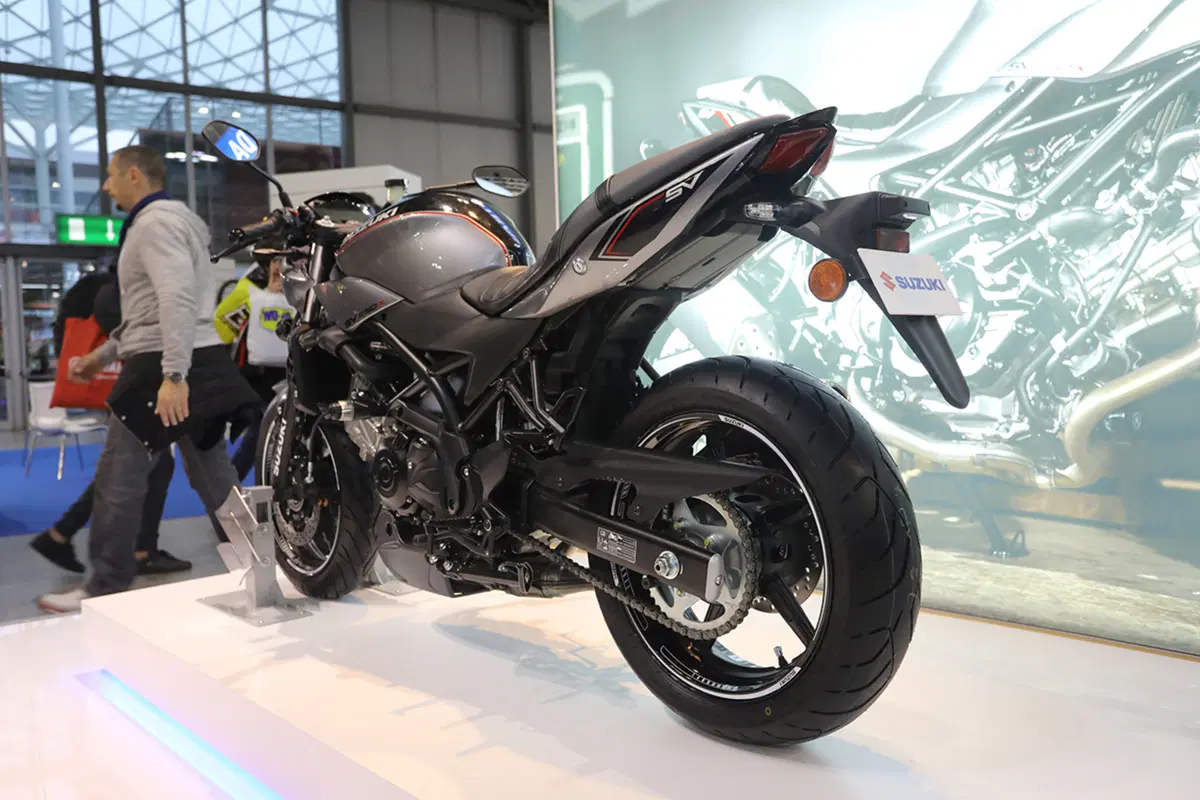 EICMA 2017: Suzuki SV 650X, foto e dati (2)