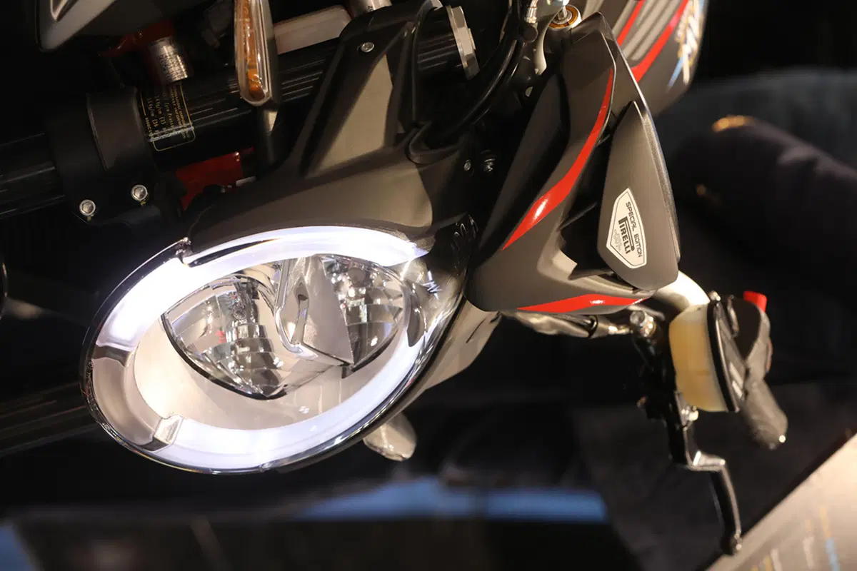 Tre moto speciali da MV Agusta: F3 675 e 800 RC, Brutale 800 RR Pirelli (48)