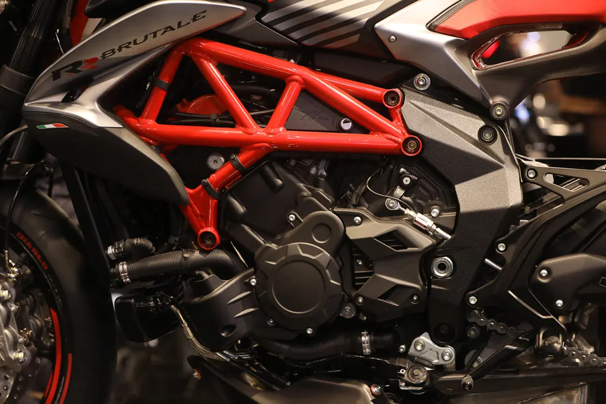 Tre moto speciali da MV Agusta: F3 675 e 800 RC, Brutale 800 RR Pirelli (50)