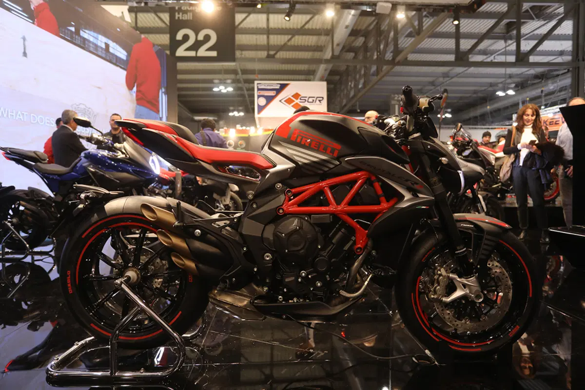 Tre moto speciali da MV Agusta: F3 675 e 800 RC, Brutale 800 RR Pirelli (51)