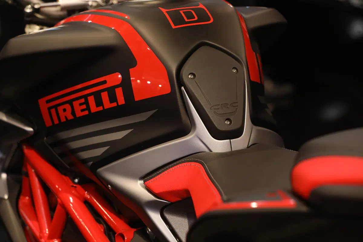 Tre moto speciali da MV Agusta: F3 675 e 800 RC, Brutale 800 RR Pirelli (53)