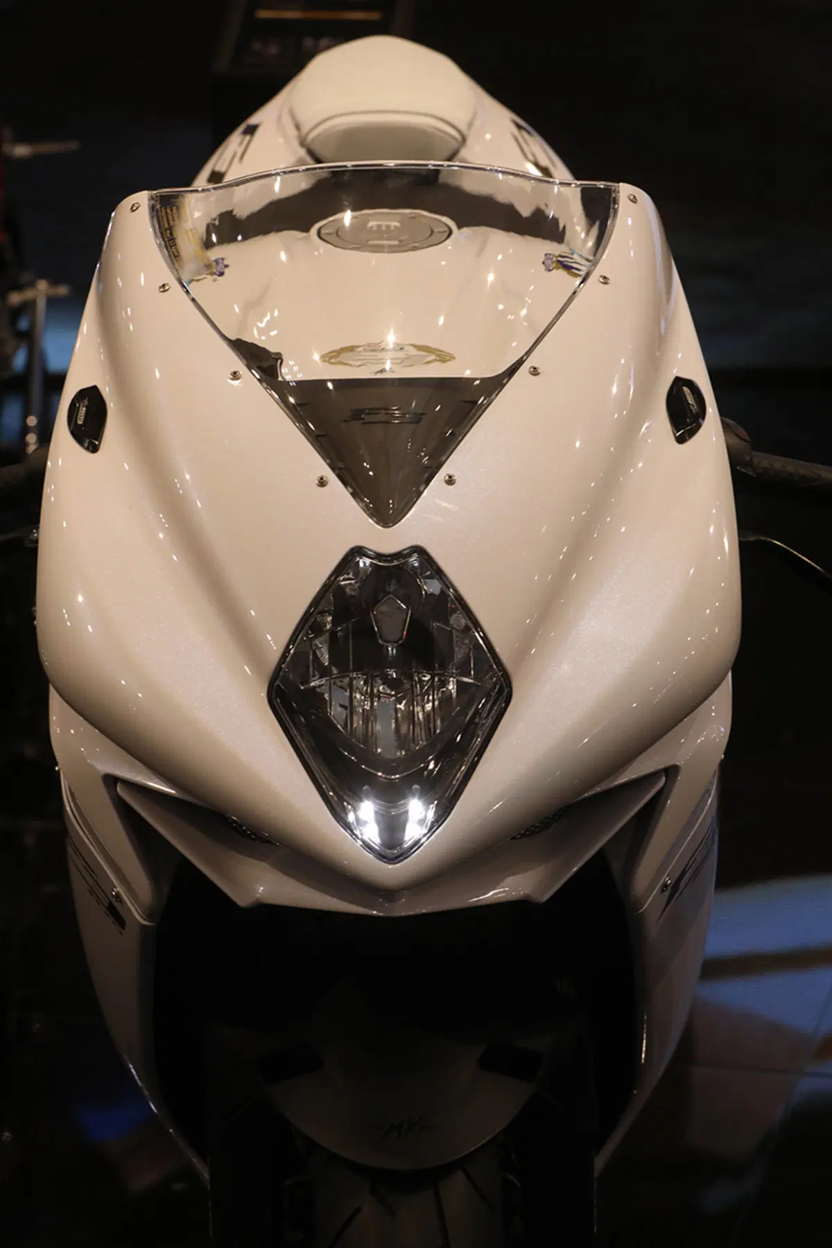 Tre moto speciali da MV Agusta: F3 675 e 800 RC, Brutale 800 RR Pirelli (55)