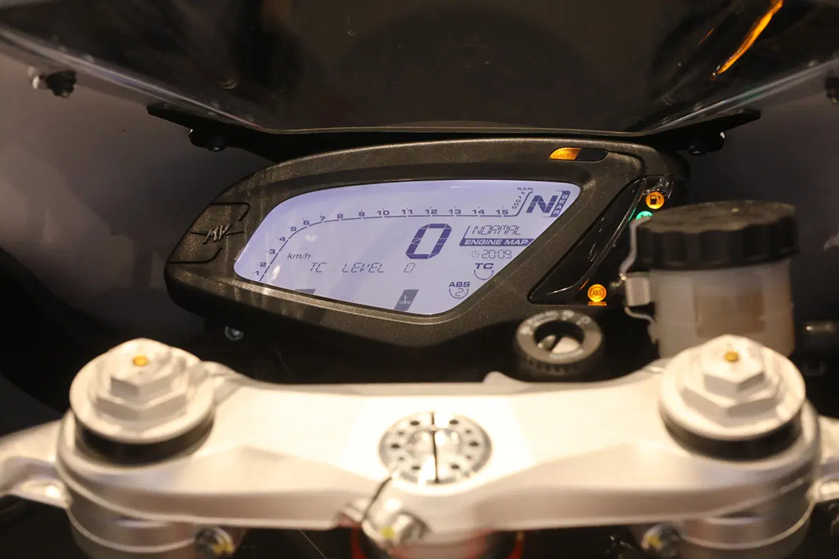 Tre moto speciali da MV Agusta: F3 675 e 800 RC, Brutale 800 RR Pirelli (57)