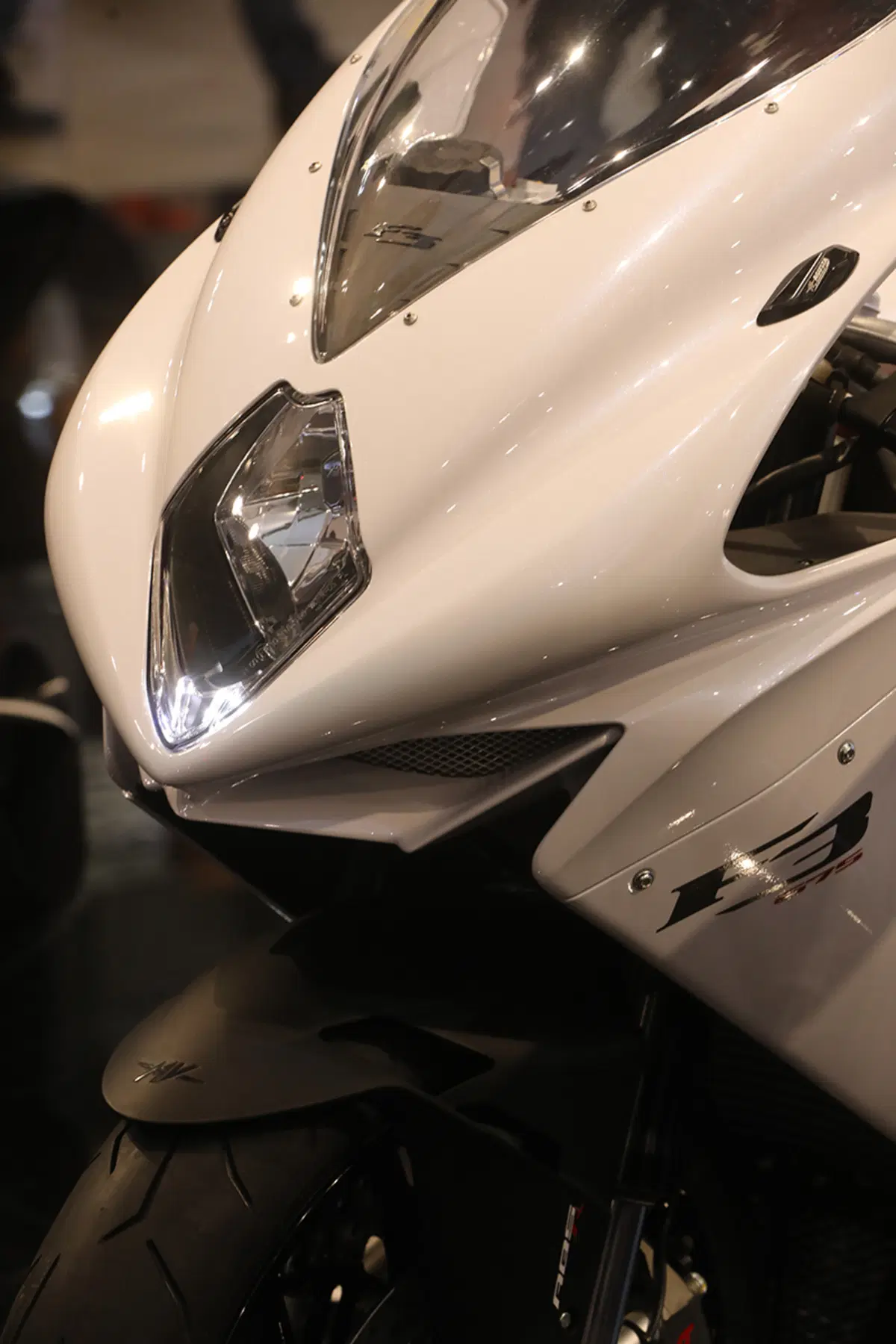 Tre moto speciali da MV Agusta: F3 675 e 800 RC, Brutale 800 RR Pirelli (59)