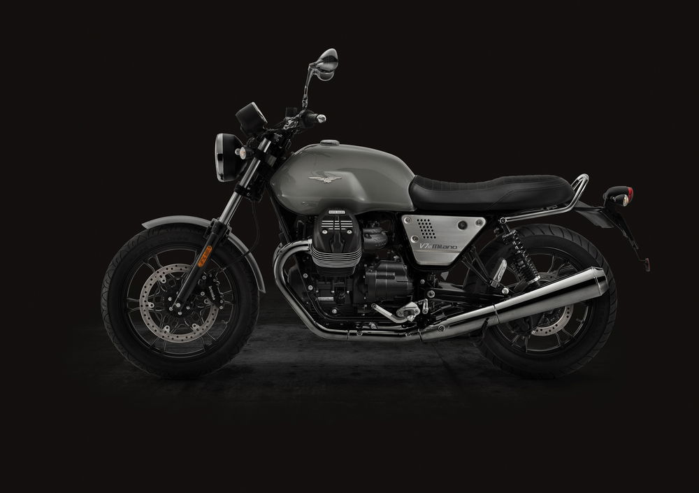 Moto Guzzi V7 III Milano (2018 - 20) (2)