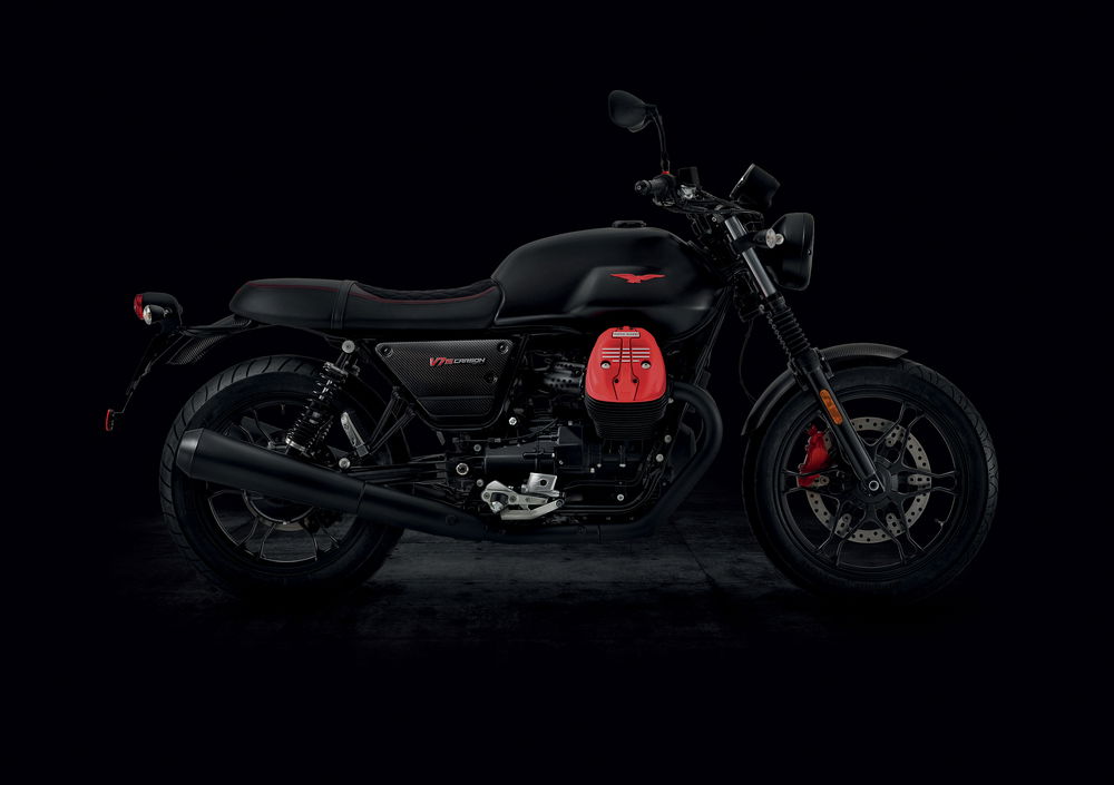 Moto Guzzi V7 III Carbon (2018 - 20) (5)