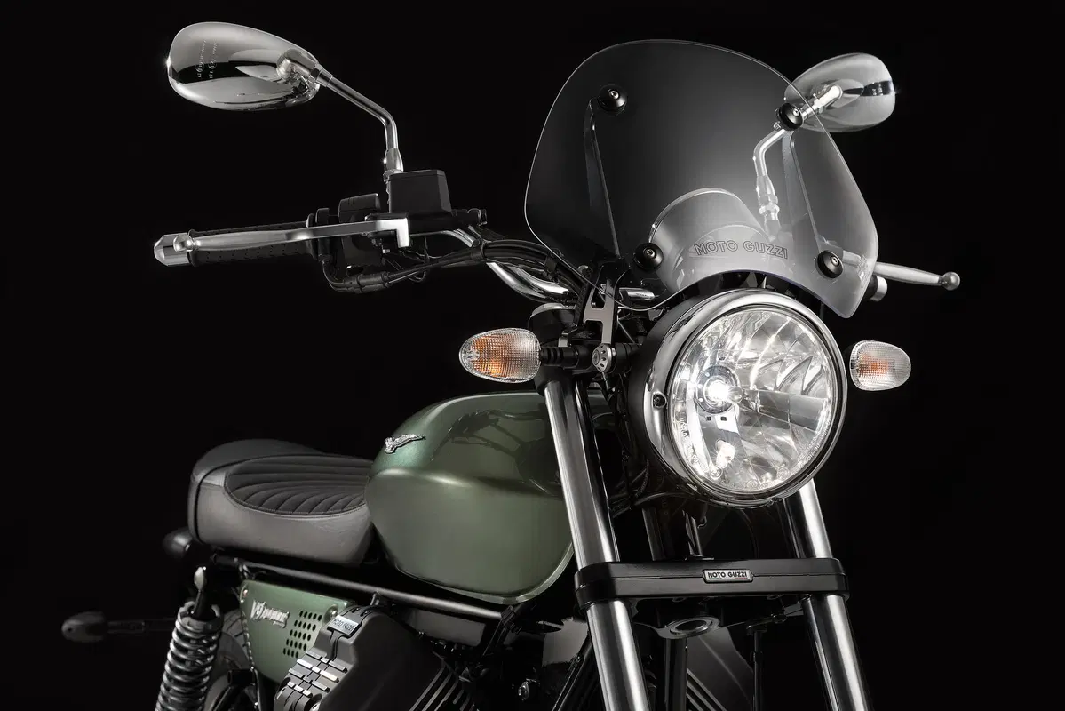 Moto Guzzi V9 V9 Roamer (2018 - 20) (3)