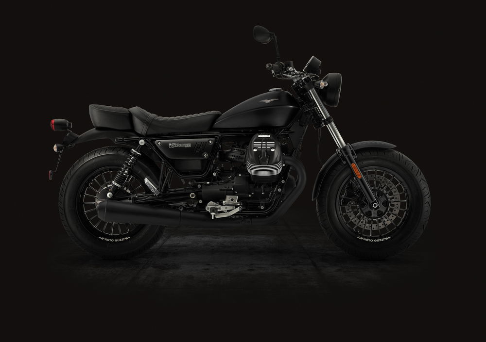 Moto Guzzi V9 Bobber (2018 - 20) (3)