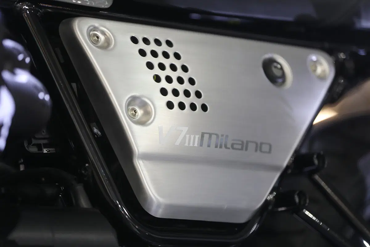EICMA 2017: Moto Guzzi V7 III e V9 MY 2018 (23)