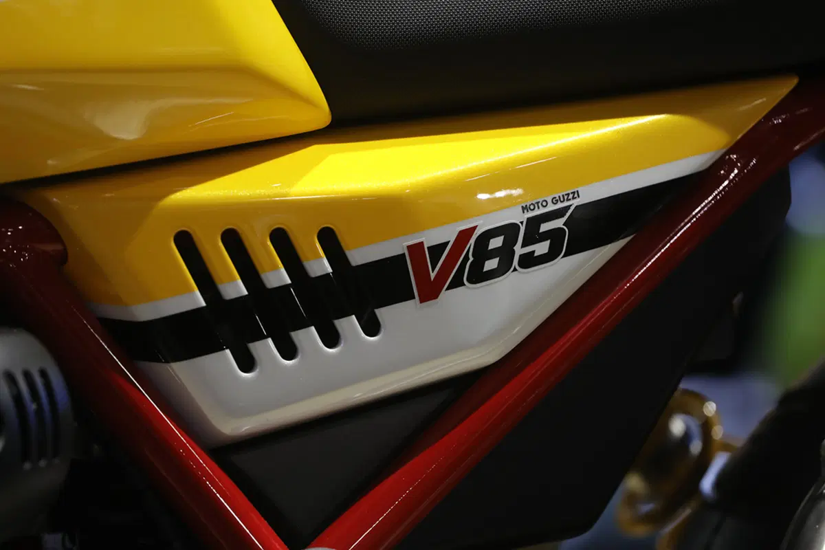 EICMA 2017: Moto Guzzi Concept V85, pensata per i lunghi viaggi (2)
