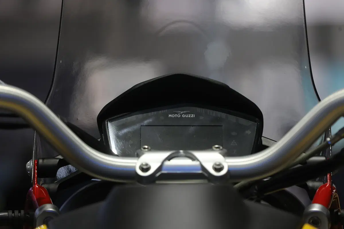EICMA 2017: Moto Guzzi Concept V85, pensata per i lunghi viaggi (12)