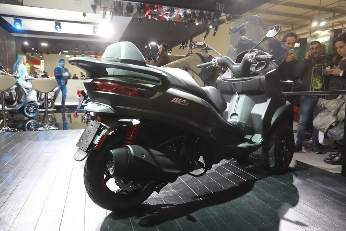 EICMA 2017: Piaggio MP3 350 e MP3 500, dotazione di serie più ricca