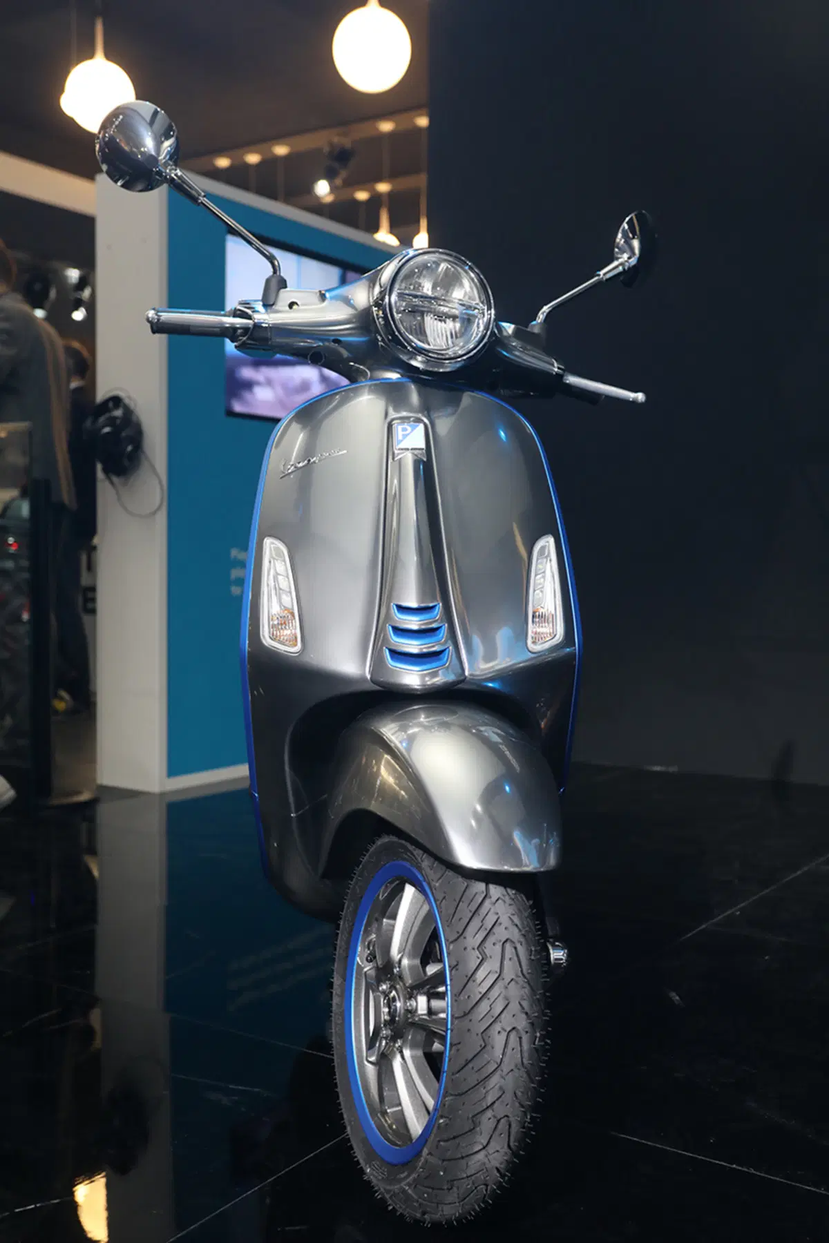 EICMA 2017: Vespa Elettrica, il classico made in Italy diventa green (4)
