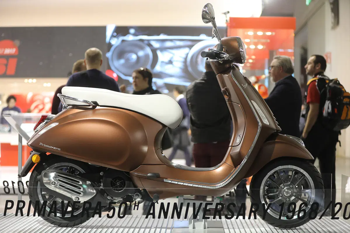 EICMA 2017: Vespa Primavera e Vespa Sprint si rinnovano (3)