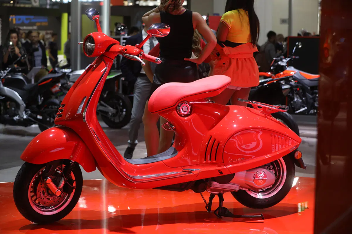 EICMA 2017: Vespa Primavera e Vespa Sprint si rinnovano (4)