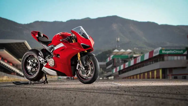 Pirelli: nuovo Diablo Supercorsa SP