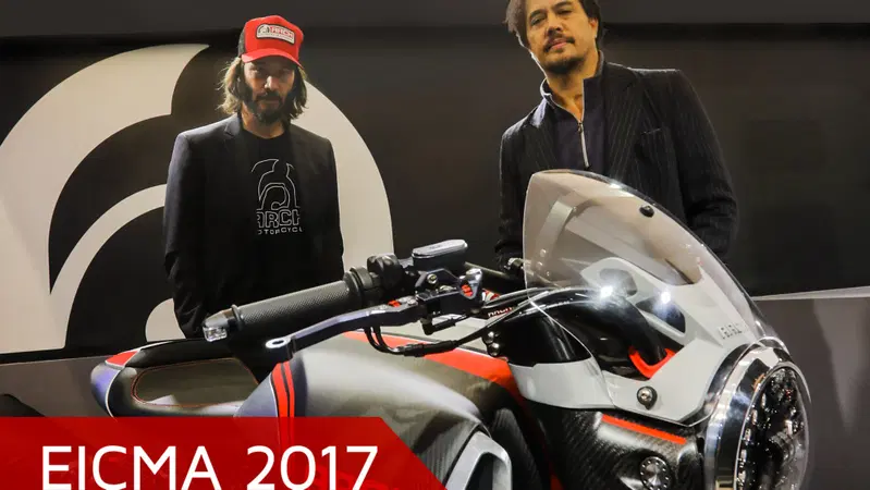 EICMA 2017. Keanu Reeves: "Faccio moto da guidare"