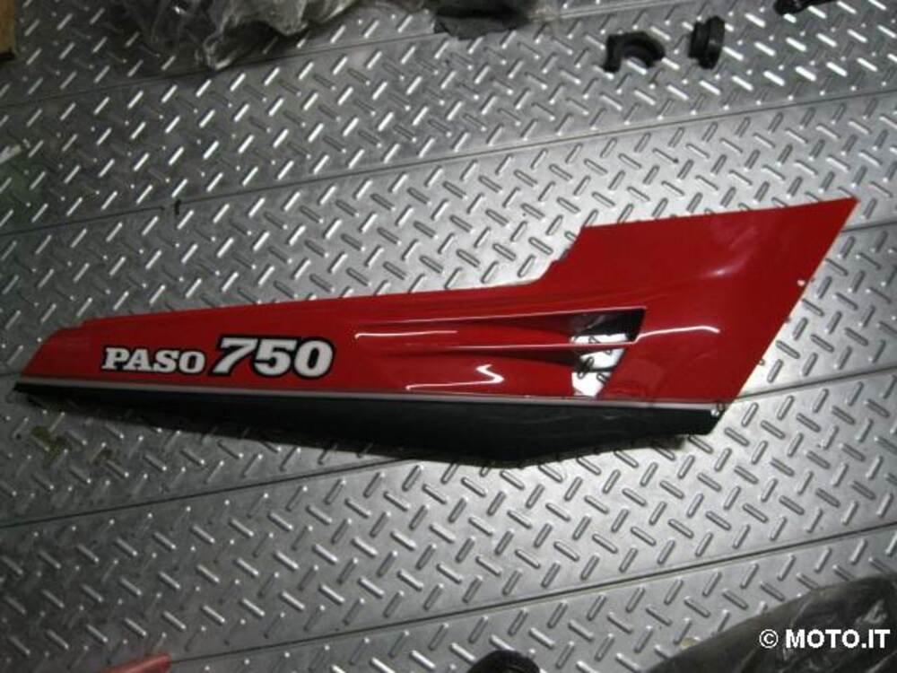 FIANCATA SX. PASO Ducati PASO 750