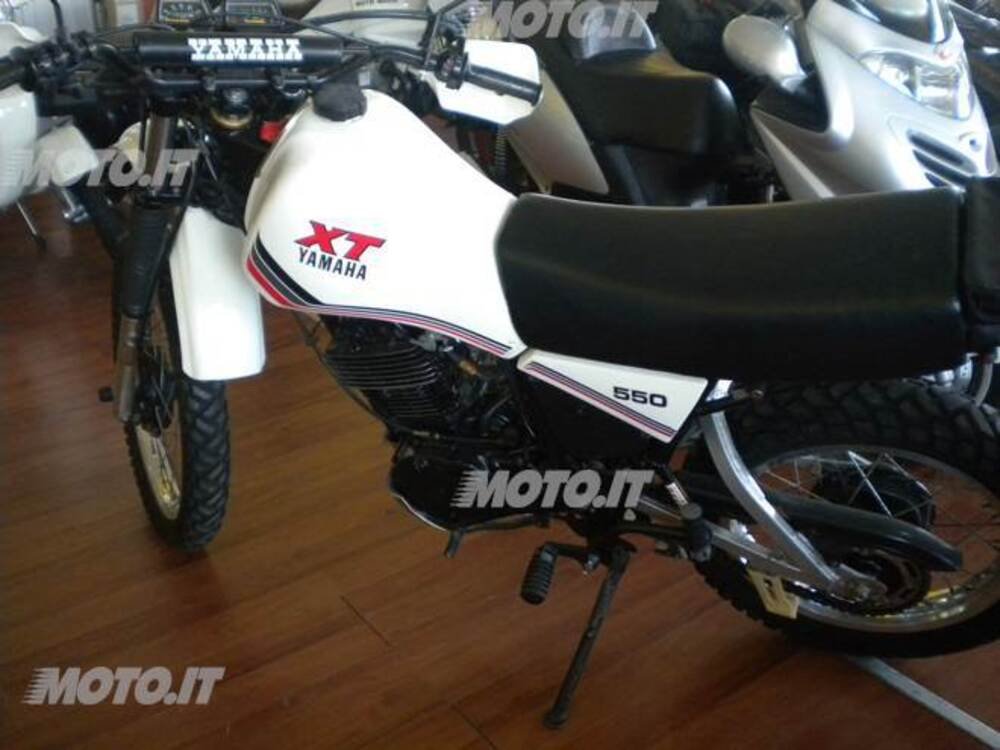 Yamaha XT550 (3)