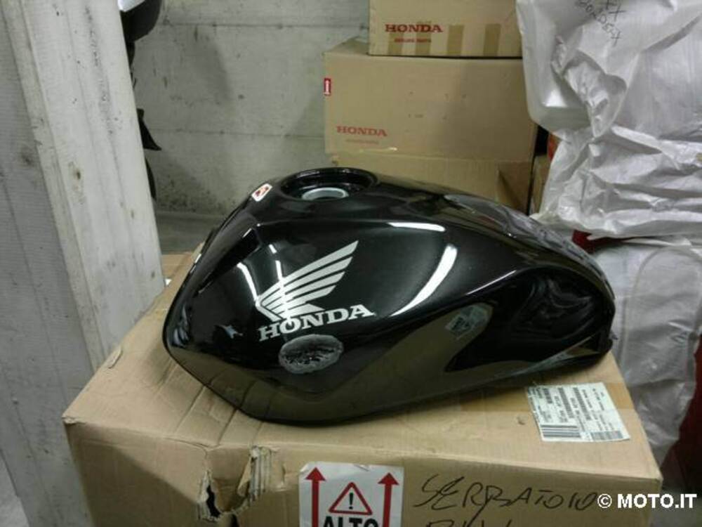 serbatoio honda cb 600 2005 nero cb 600 f5 (2)