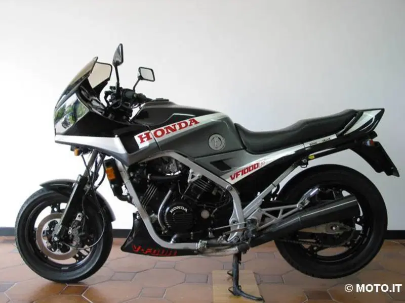 Honda VF 1000 F 1985  87