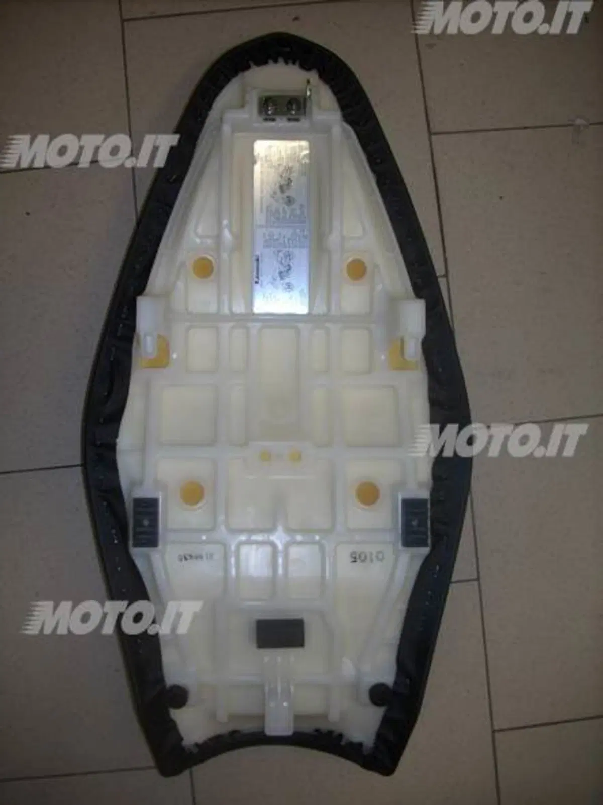 SELLA Originale Kawasaki z750s (2)