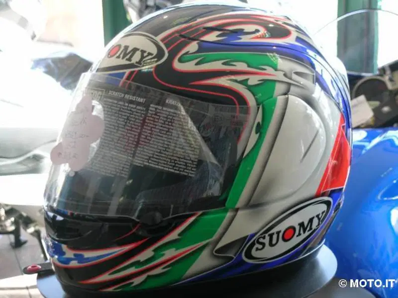 CASCO Suomy SPEC 1R TAMADA FLAG