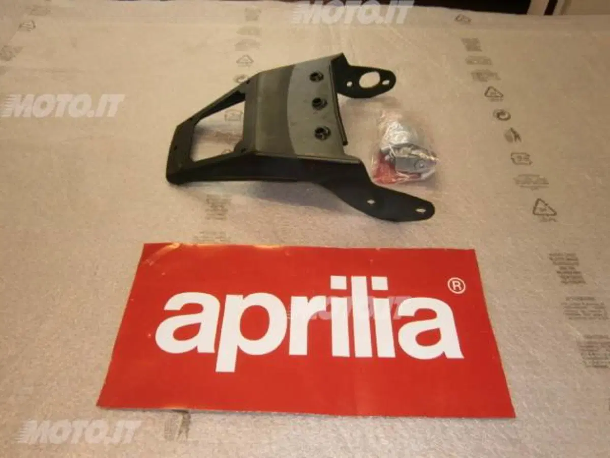 PORTAPACCHI APRILIA PORTAPACCHI AREA 51
