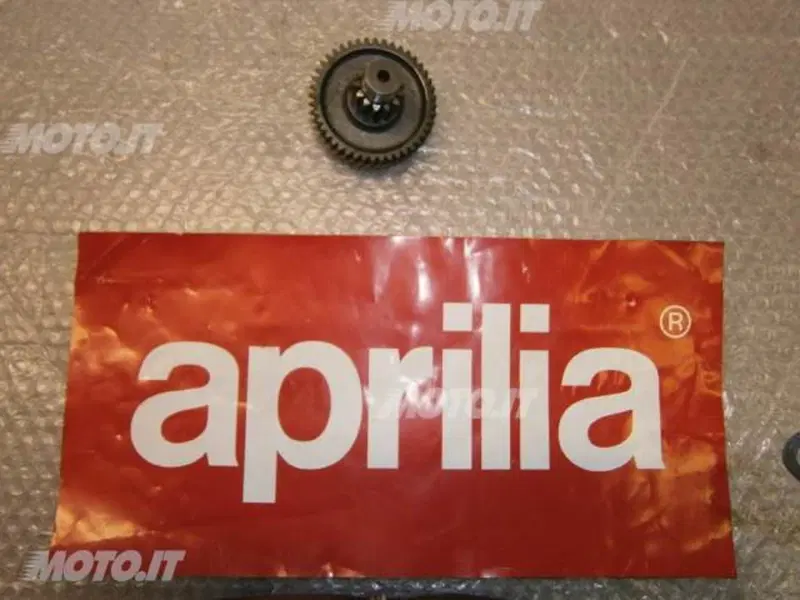 INGRANAGGIO INTERMEDIO Aprilia INGRANAGGIO ALBERO LEONARDO 125/150 1996/98