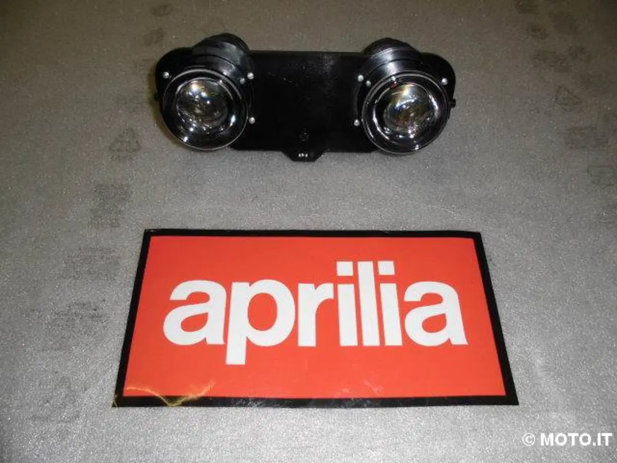 FARO ANTERIORE RALLY 50 H2O Aprilia FARO ANTERIORE RALLY 50 H2O