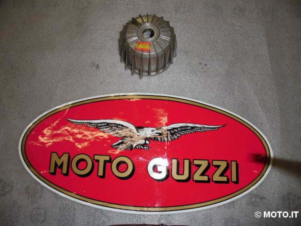 coperchio filtro olio Moto Guzzi COPERCHIO FILTRO OLIO GTS 350