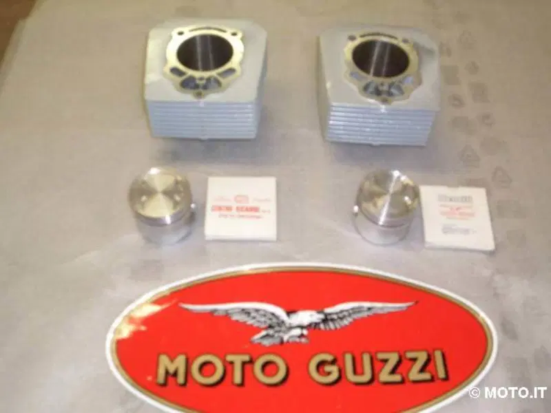 COPPIA CILINDRI COMPLETI Moto Guzzi COPPIA CILINDRI V75 COMPLETI
