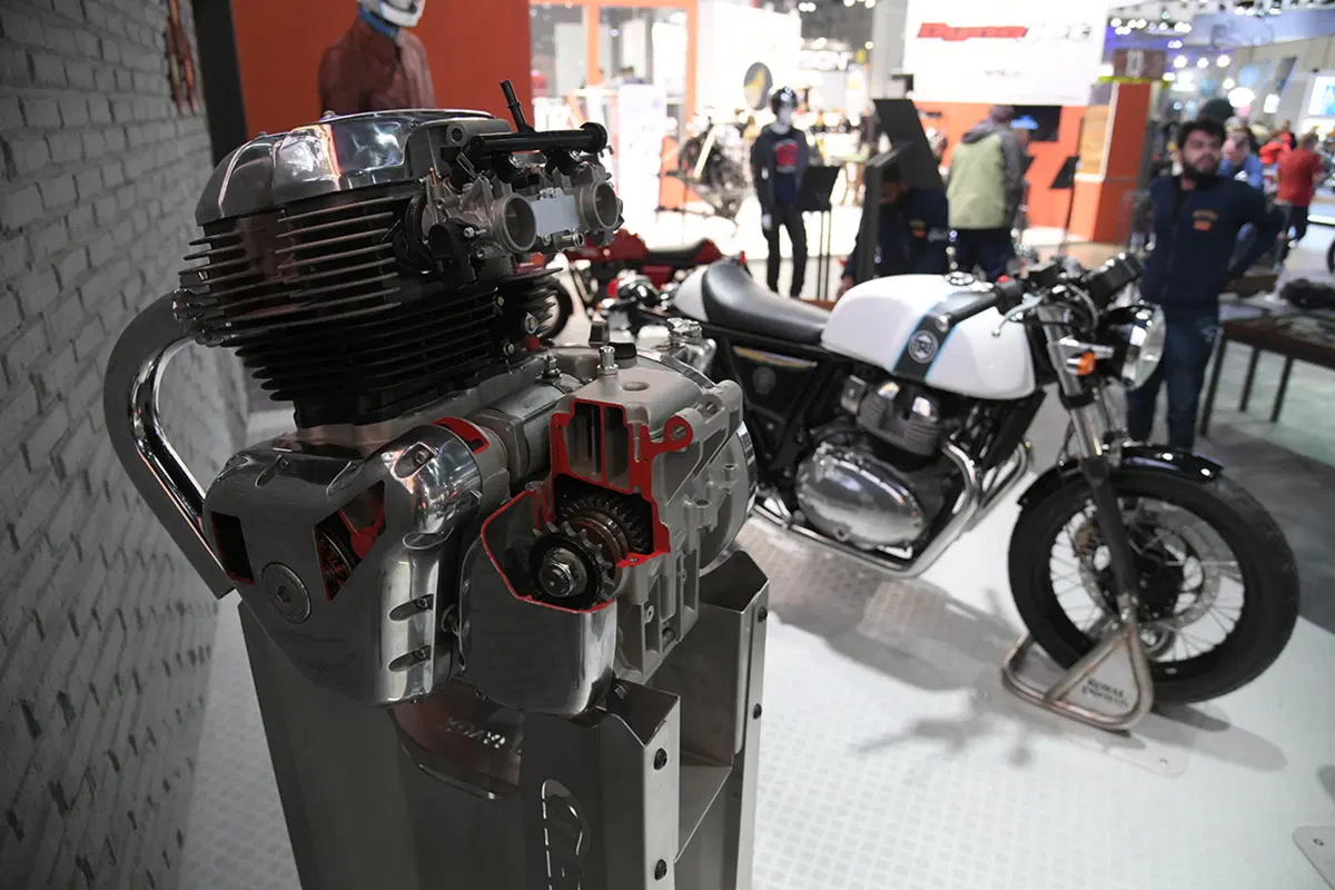 EICMA 2017. Royal Enfield Interceptor INT 650 - Continental GT 650 (2)