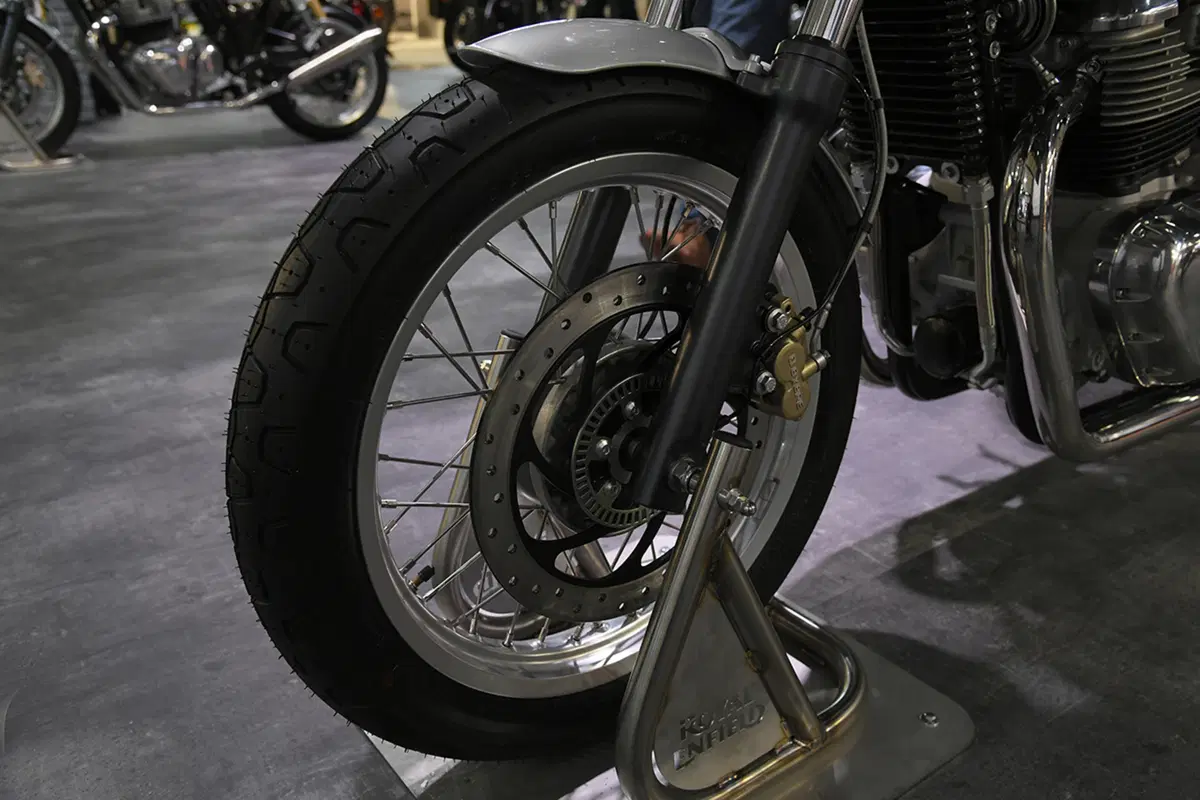 EICMA 2017. Royal Enfield Interceptor INT 650 - Continental GT 650 (10)