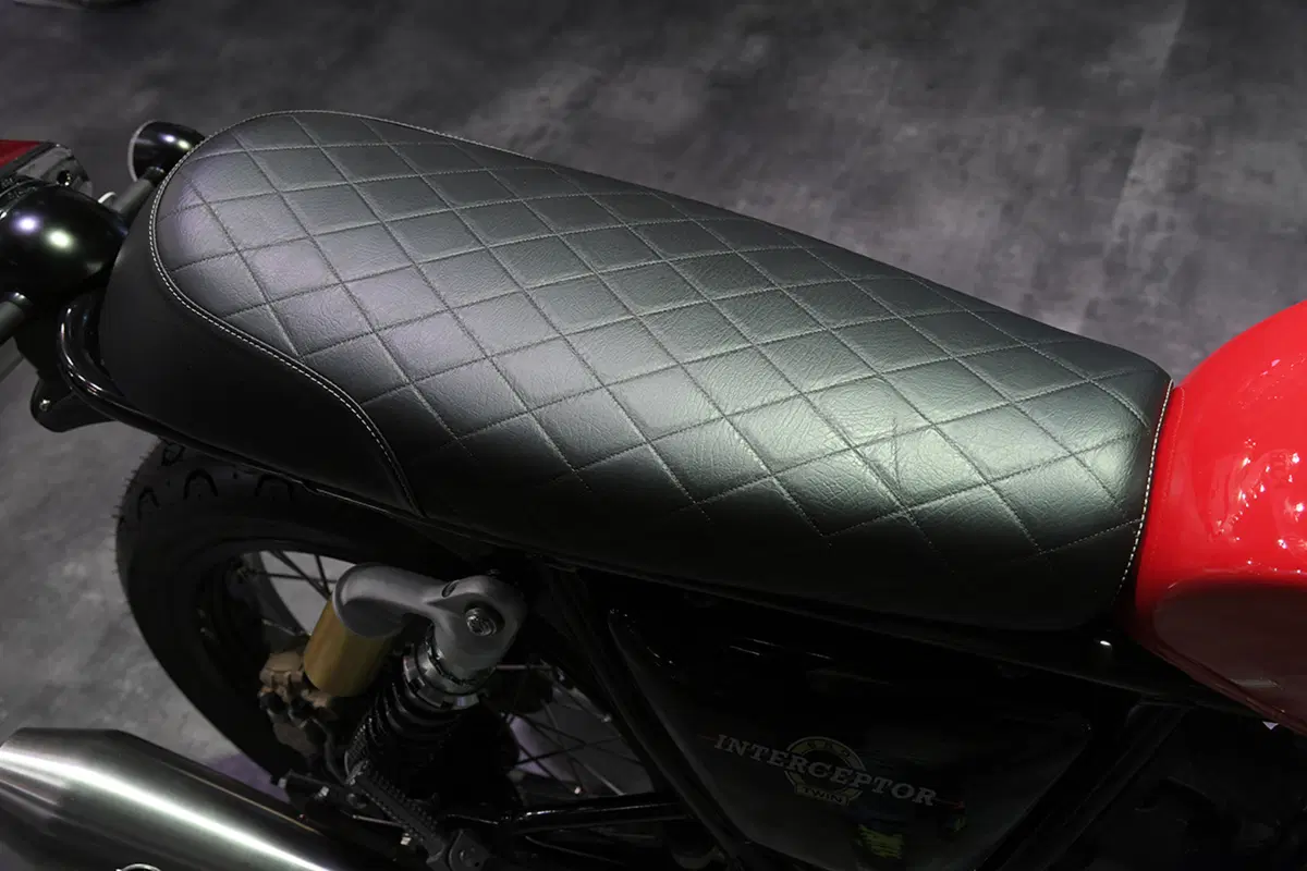 EICMA 2017. Royal Enfield Interceptor INT 650 - Continental GT 650 (3)