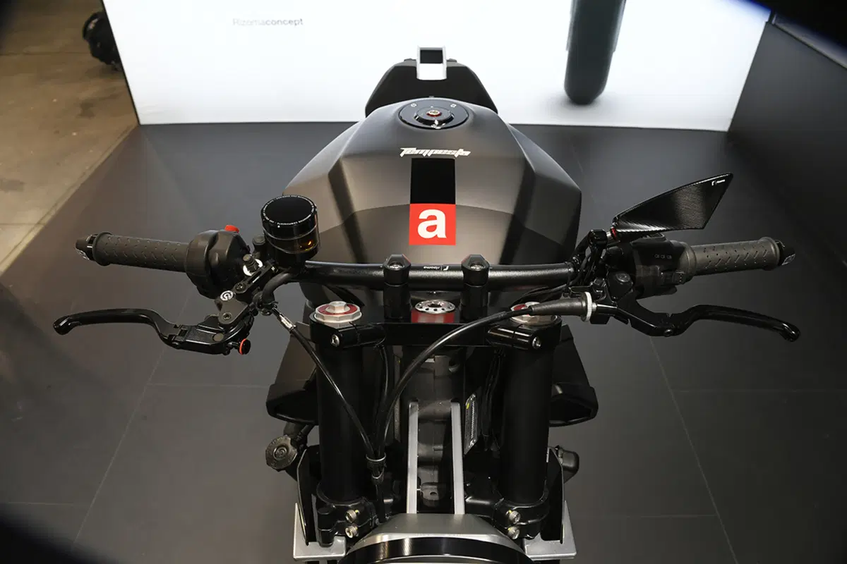 Rizoma Tempesta: un'Aprilia Tuono cattivissima (5)