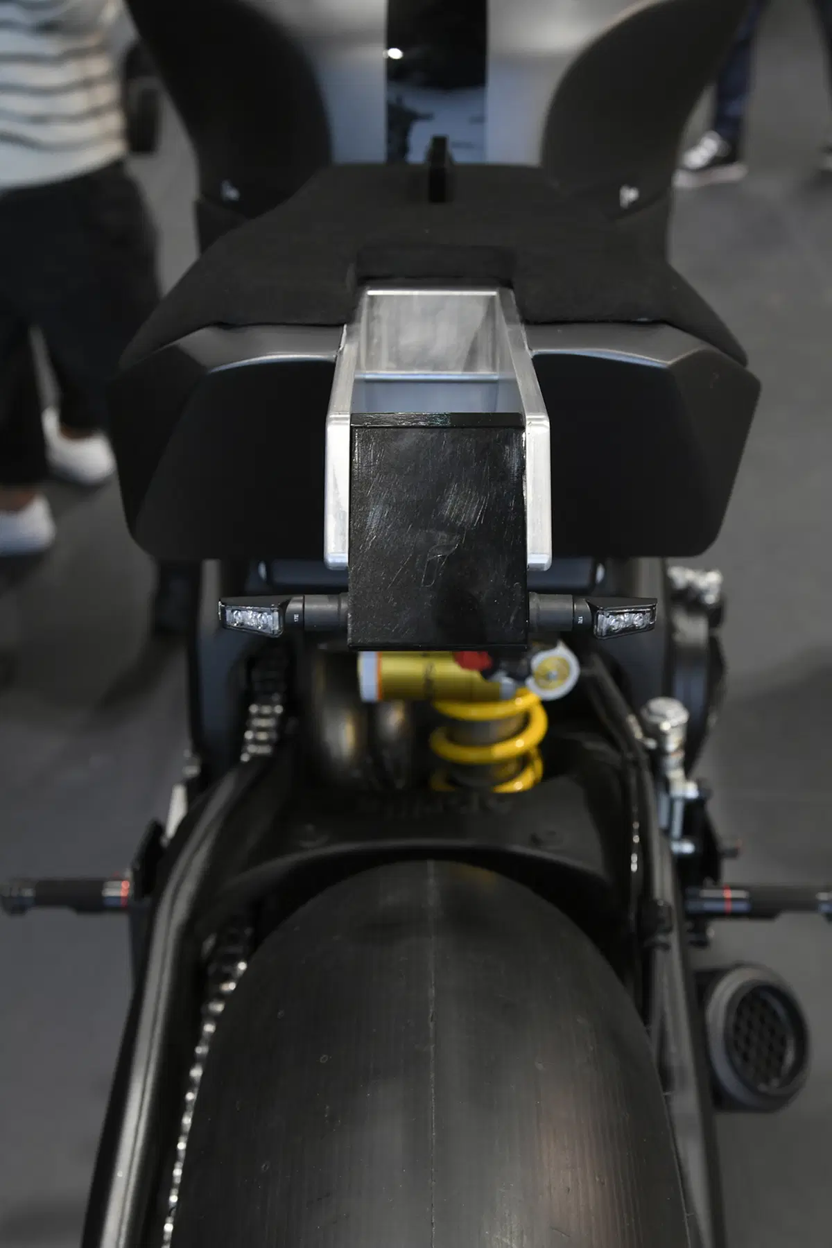 Rizoma Tempesta: un'Aprilia Tuono cattivissima (37)