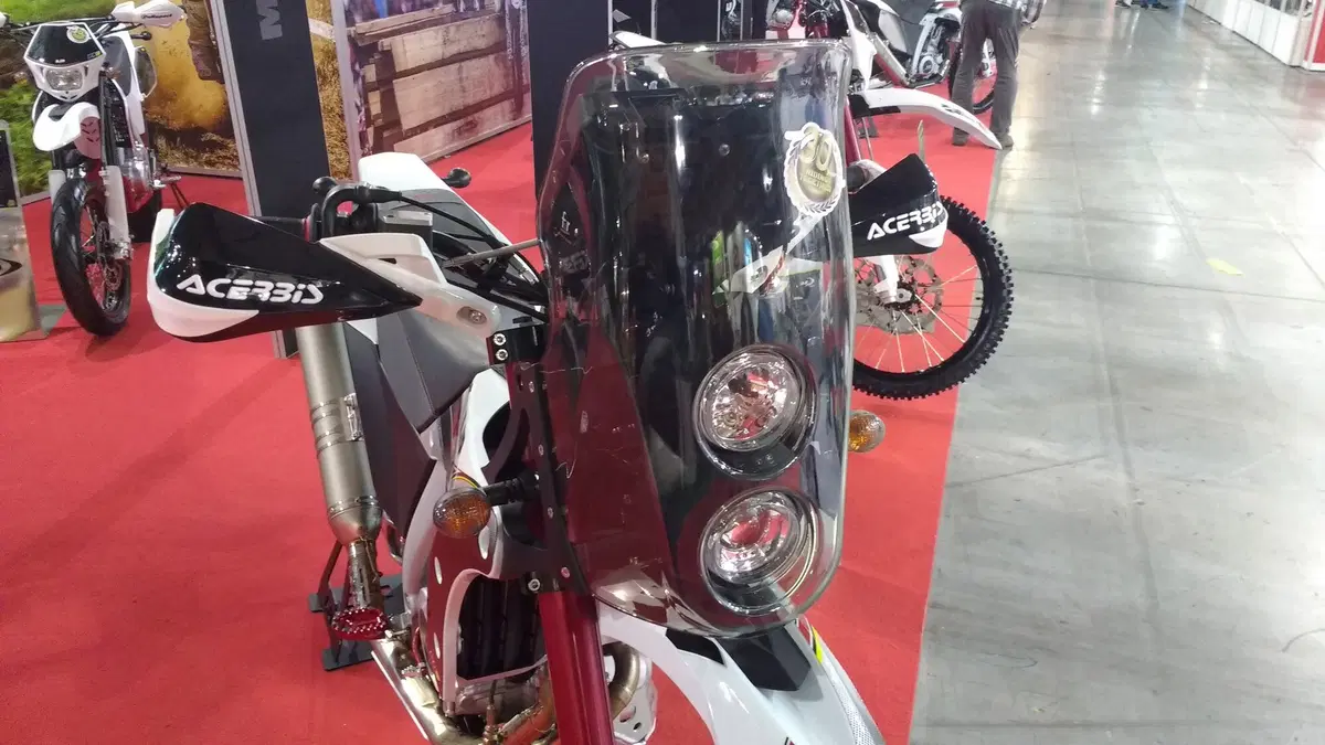 AJP a EICMA 2017 con la PR7 Extreme [VIDEO] (9)