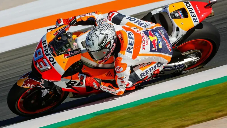 MotoGP 2017. M&aacute;rquez domina le FP3 a Valencia