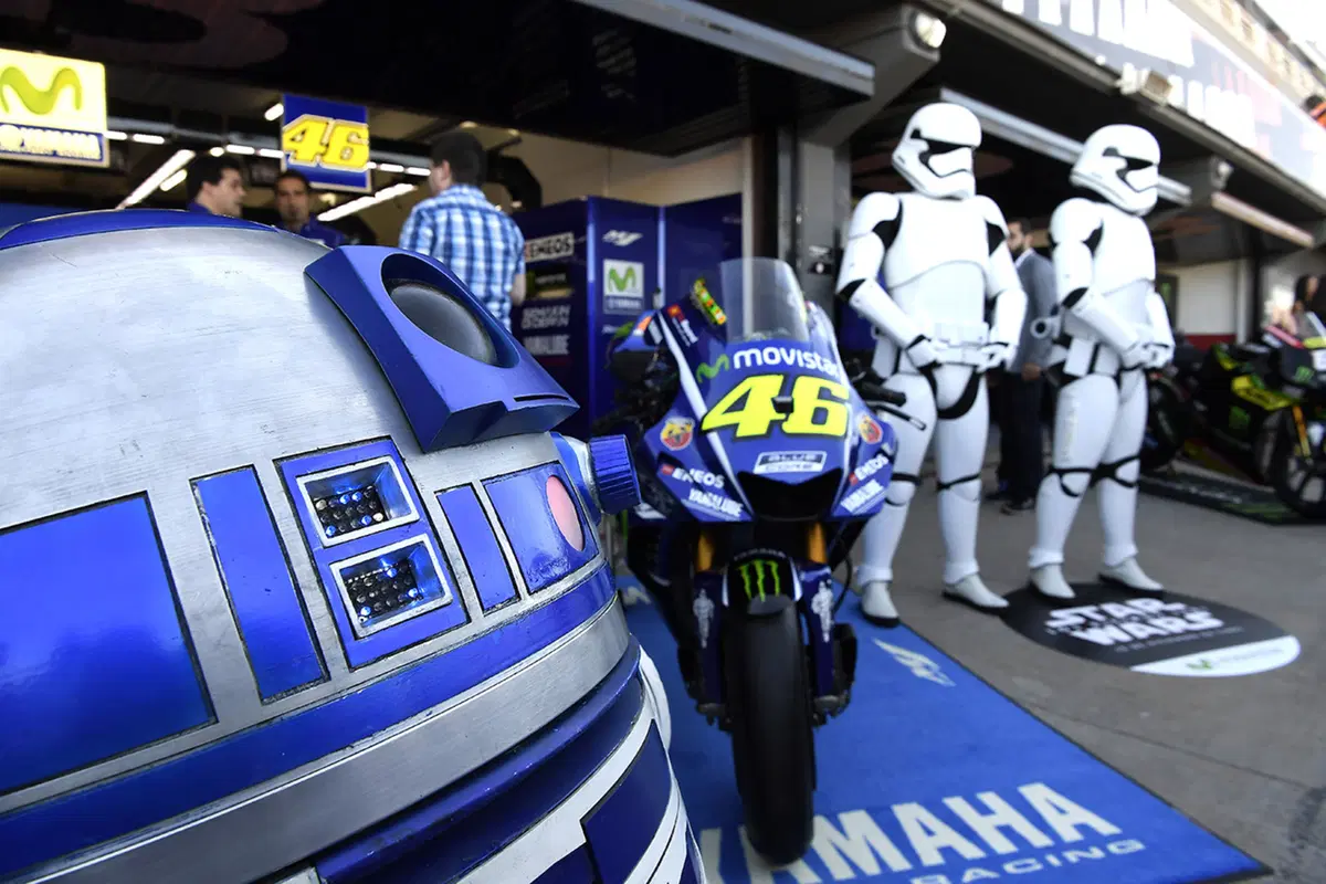 Gallery MotoGP 2017. Le foto più belle del GP di Valencia (17)