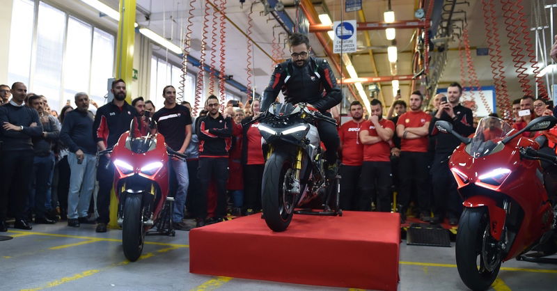 Ducati: al via la produzione della Panigale V4