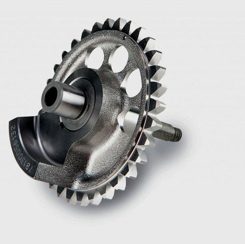 In alcune recenti realizzazioni, per ragioni di razionalità e di compattezza una massa eccentrica di equilibratura viene incorporata nello stesso ingranaggio di comando. Questa appartiene a un monocilindrico Husqvarna