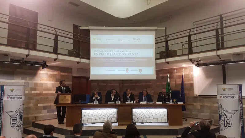 Il tavolo dei relatori al convegno di Arezzo: da destra, Claudio D'Amico, Giovanni Copioli, Michele Meta, Marco Donati, Pierfrancesco Caliari e Giulio Gori (Resp. Uff. Comunicazione FMI)
