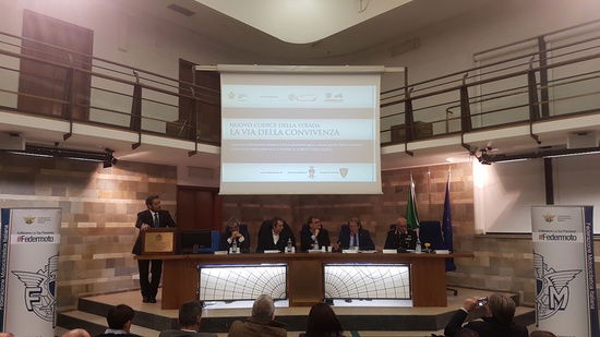 Il tavolo dei relatori al convegno di Arezzo: da destra, Claudio D'Amico, Giovanni Copioli, Michele Meta, Marco Donati, Pierfrancesco Caliari e Giulio Gori (Resp. Uff. Comunicazione FMI)