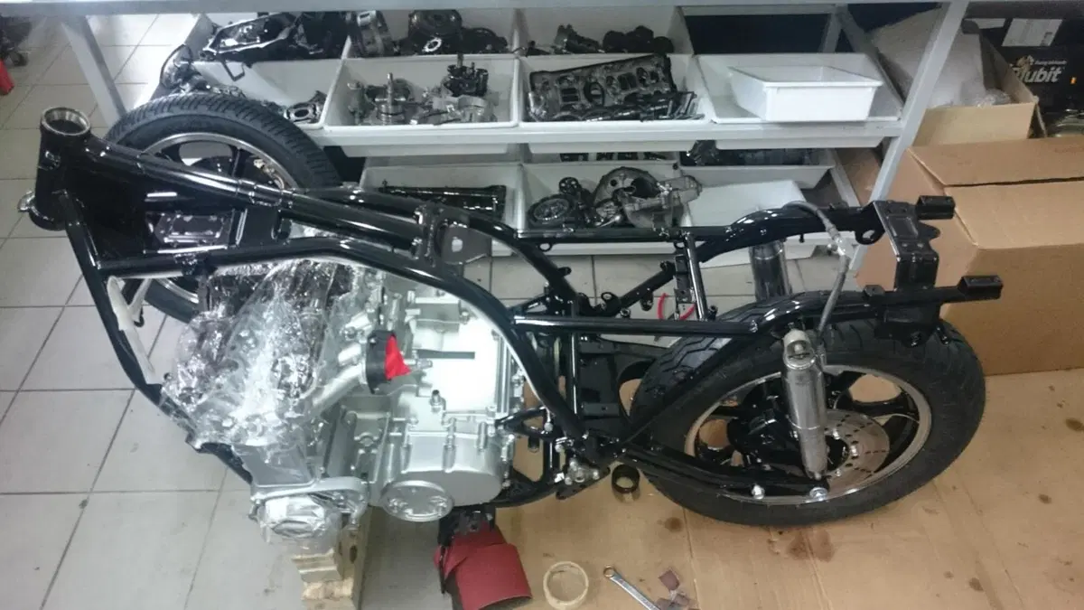 Restaurando fai da te: Kawasaki Z1300, 1982, una passione che unisce