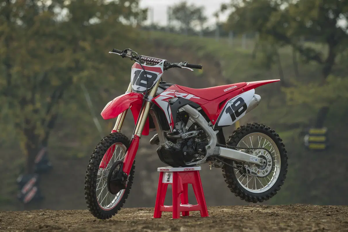 Honda CRF250R 2018 TEST: allungo da holeshot (16)