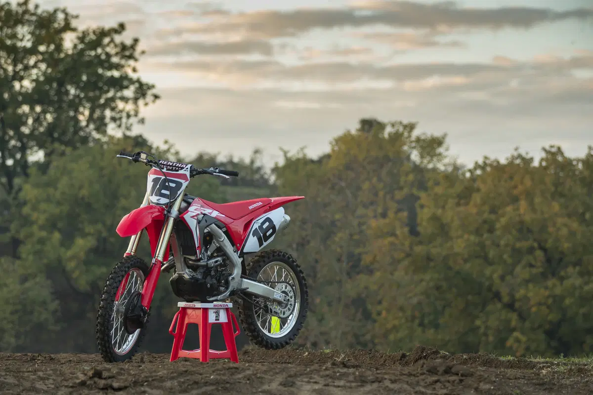 Honda CRF250R 2018 TEST: allungo da holeshot (17)