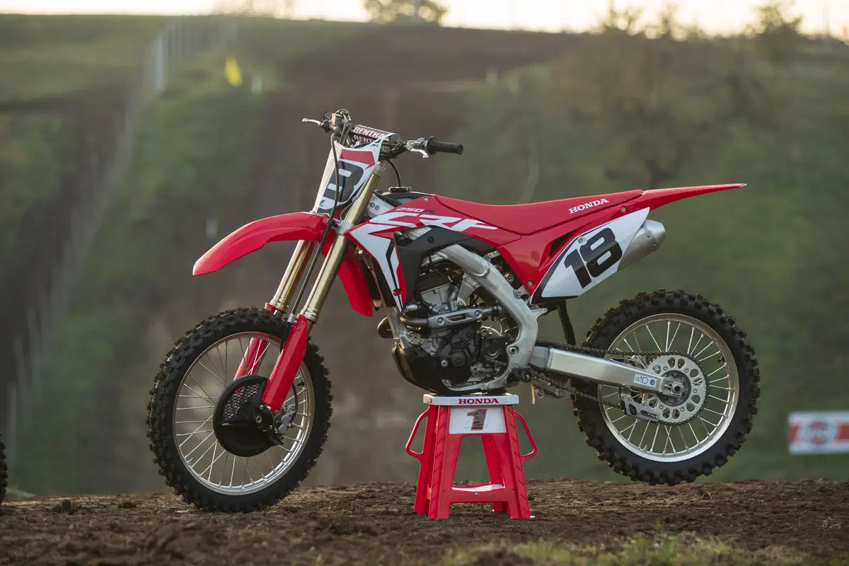Honda CRF250R 2018 TEST: allungo da holeshot (14)
