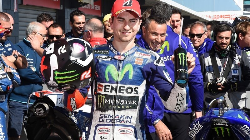 MotoGP, Australia 2015. Lorenzo: &quot;Obbligatorio arrivare davanti a Rossi&quot;