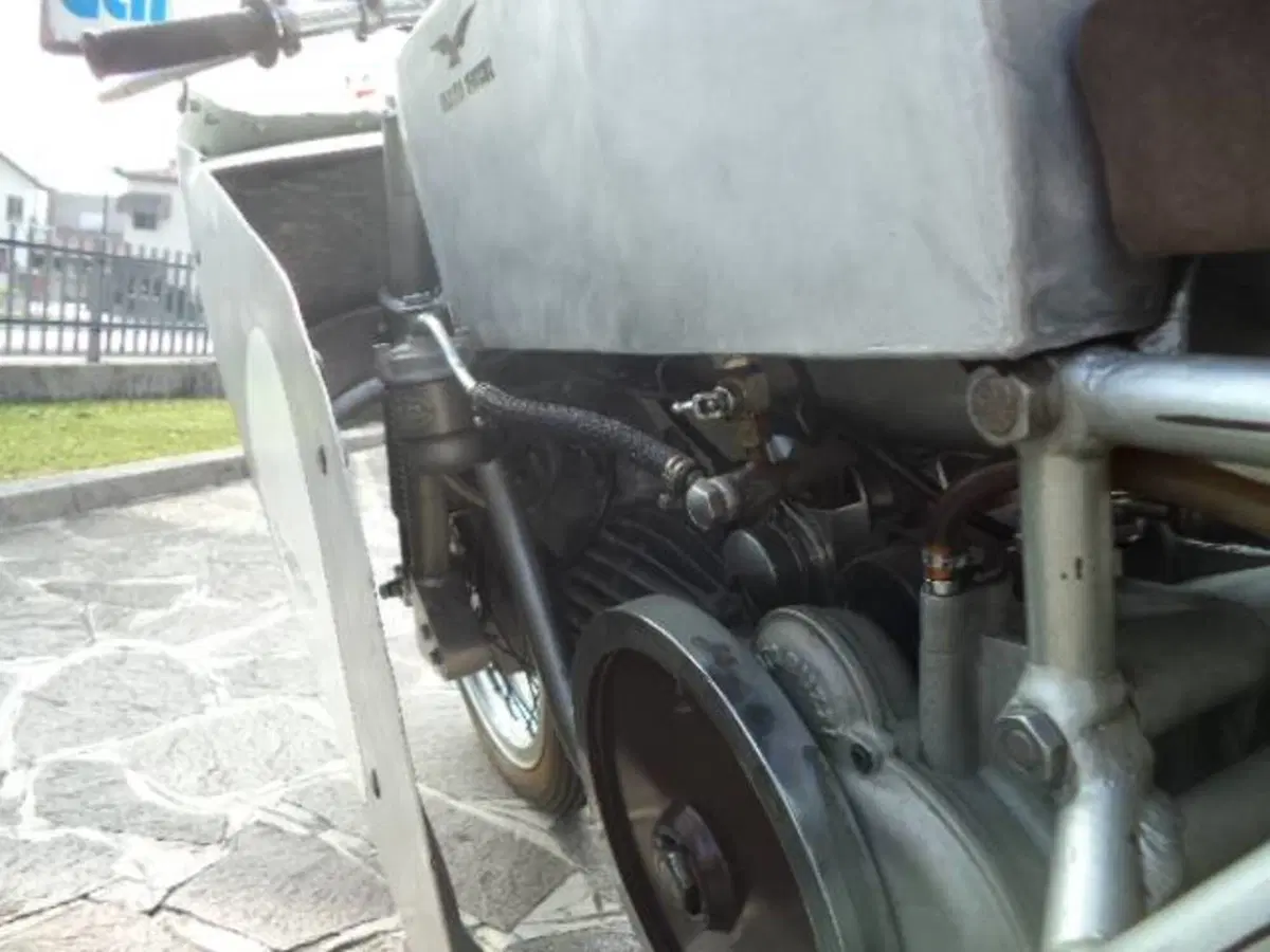 Moto Guzzi 500 CARENA CAMPANA (9)